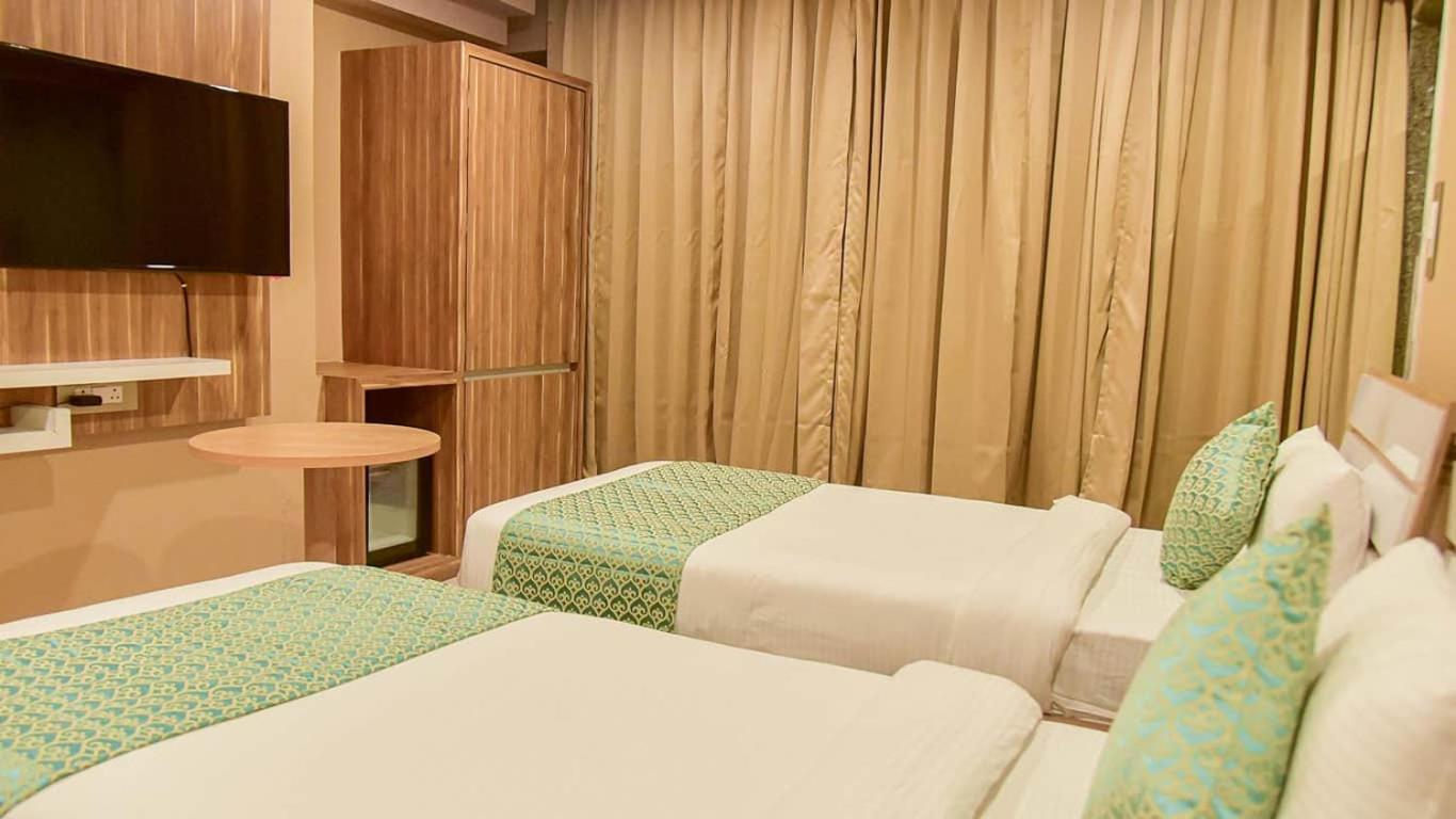 Hotel Apollo Grand Guwahati Ngoại thất bức ảnh